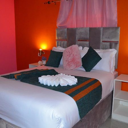 Chobe Kulotu Guest House Kasane Exterior foto
