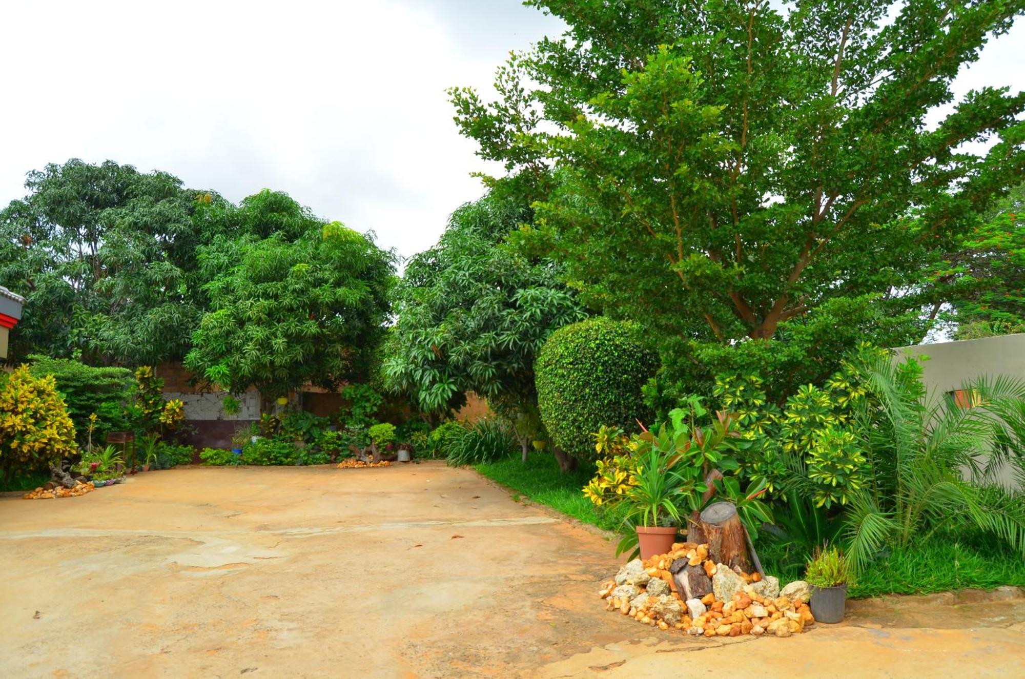 Chobe Kulotu Guest House Kasane Exterior foto